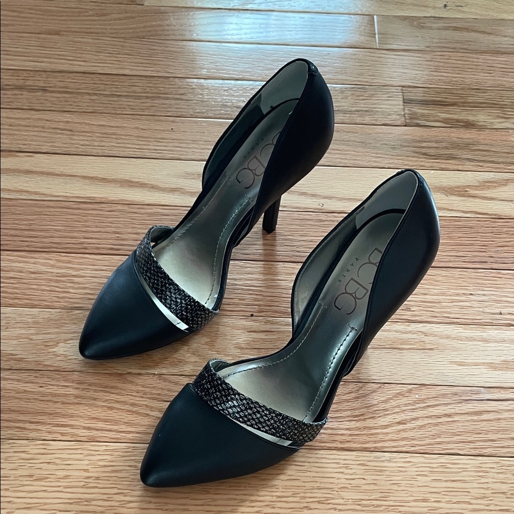 BCBG Paris Point Toe Heels Womens 8.5 Black Slip On D’Orsay Minimalist Old Money